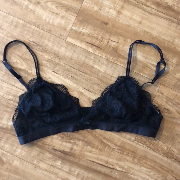 Forever 21 Other - ✨2 for $6✨ Black bralette